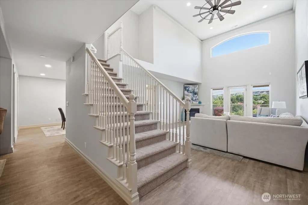 3710 W Canyon Lakes Drive Kennewick WA 99337