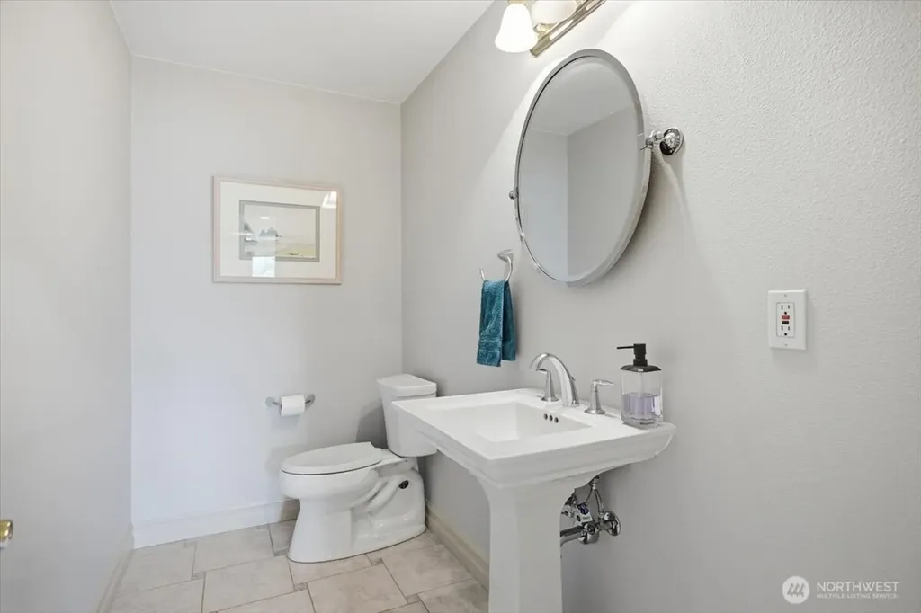 3710 W Canyon Lakes Drive Kennewick WA 99337