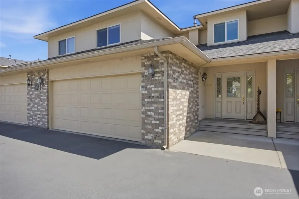 3710 W Canyon Lakes Drive Kennewick WA 99337