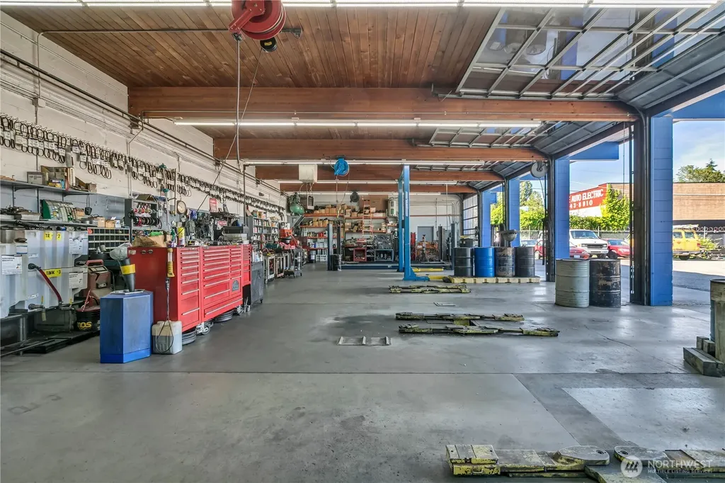 834 SW 149th Street Burien WA 98166