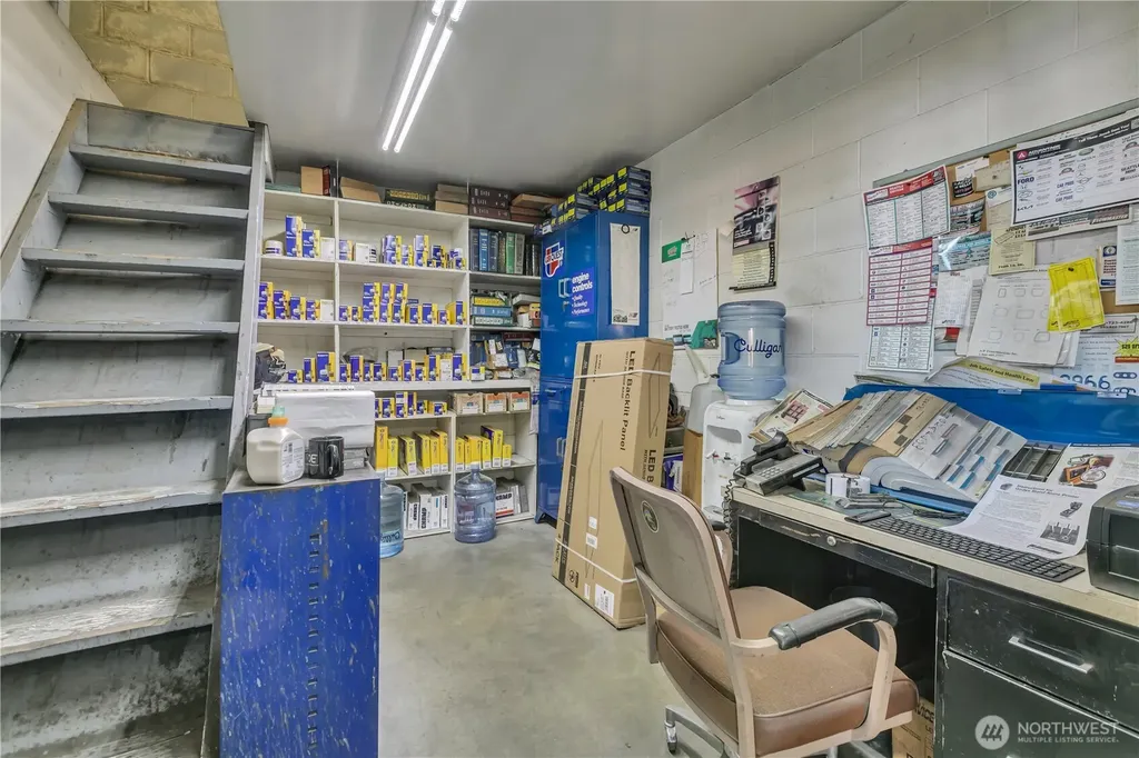 834 SW 149th Street Burien WA 98166
