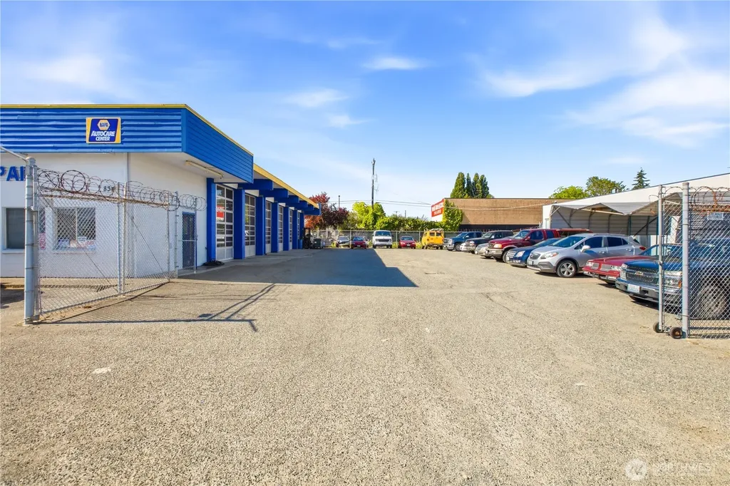 834 SW 149th Street Burien WA 98166