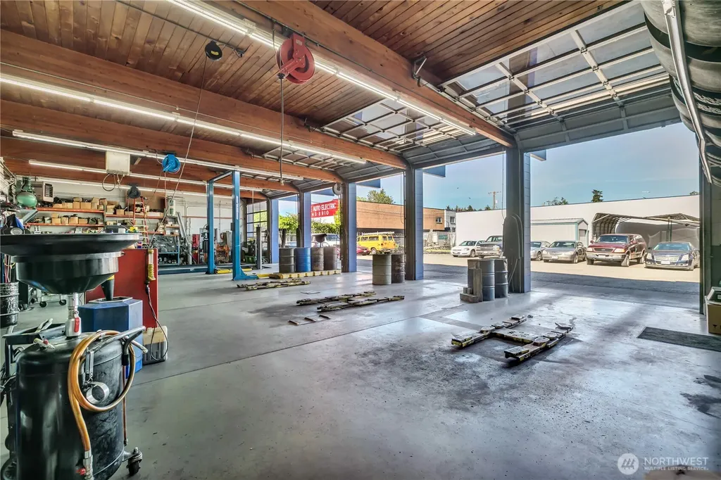 834 SW 149th Street Burien WA 98166