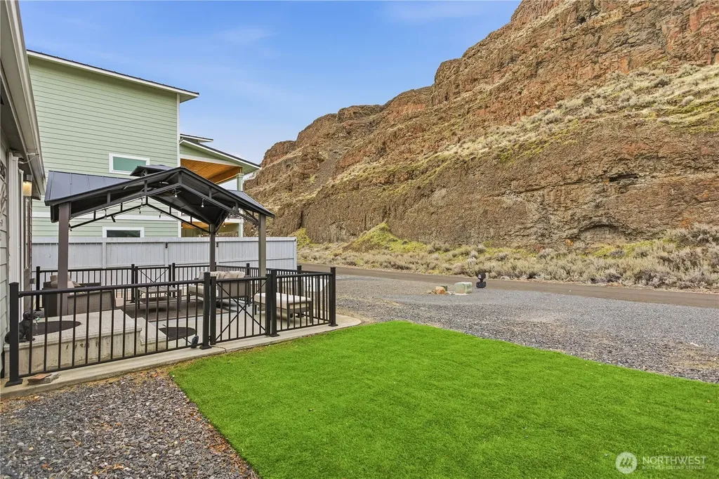 578 SW Section Quincy WA 98848