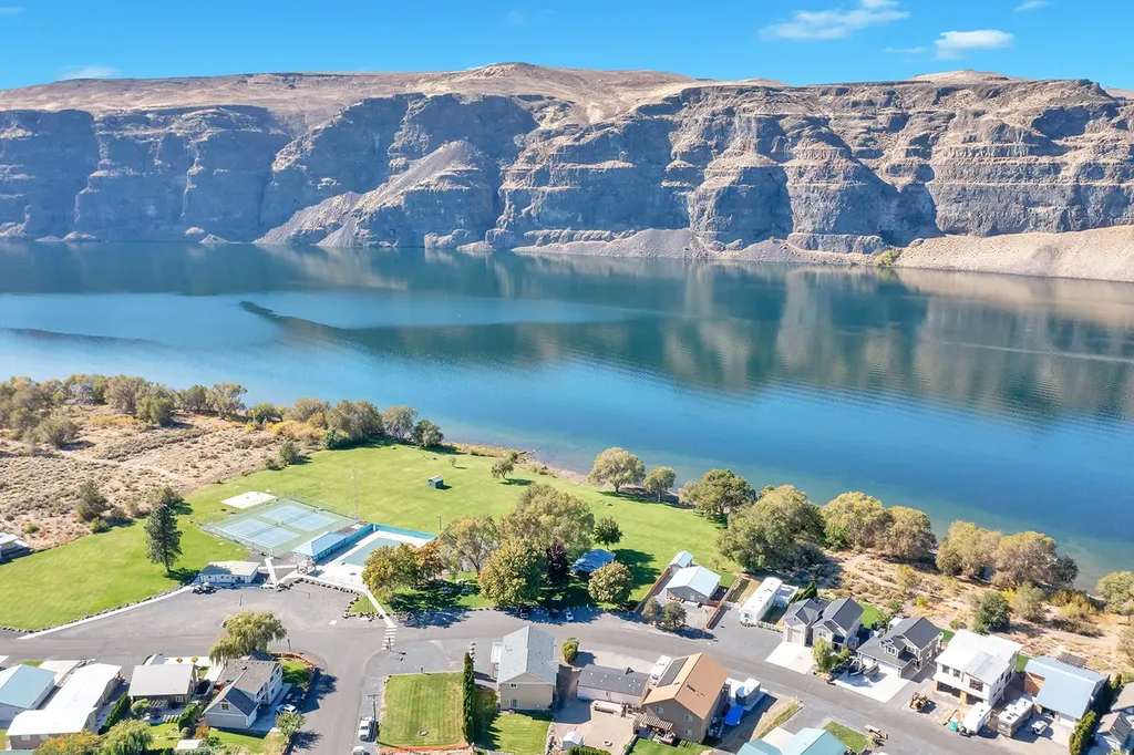 578 SW Section Quincy WA 98848