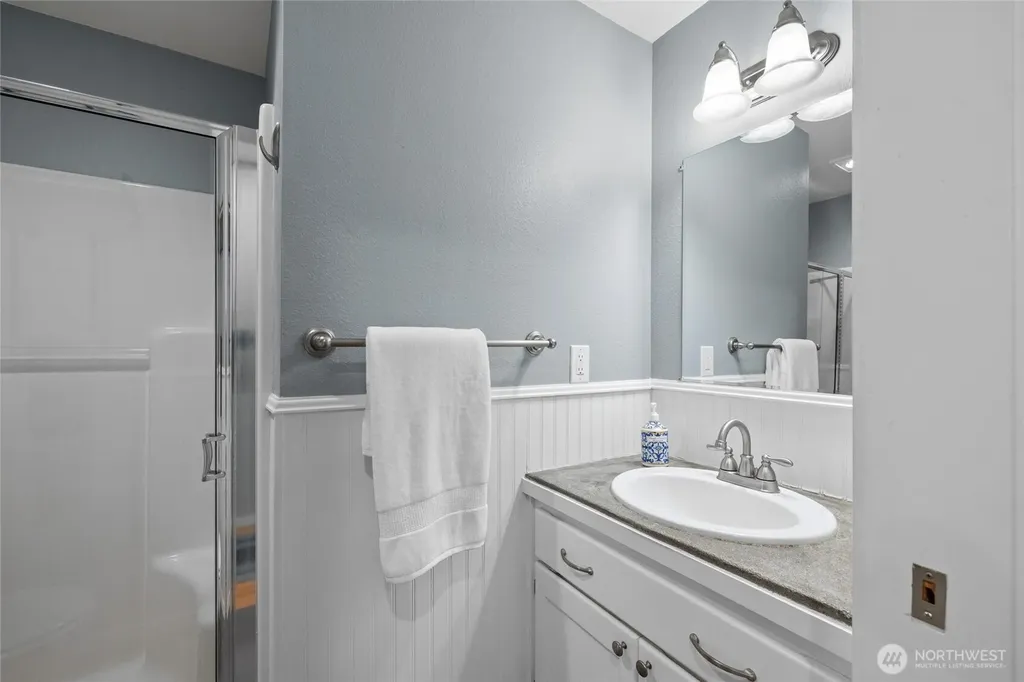2204 112th Drive NE Lake Stevens WA 98258