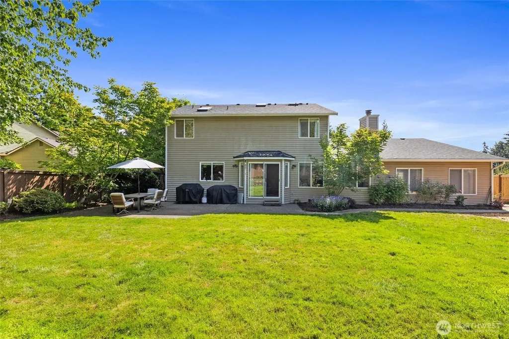 2204 112th Drive NE Lake Stevens WA 98258