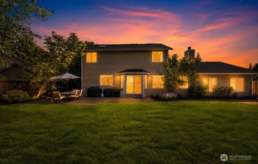 2204 112th Drive NE Lake Stevens WA 98258