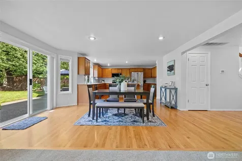 2204 112th Drive NE Lake Stevens WA 98258