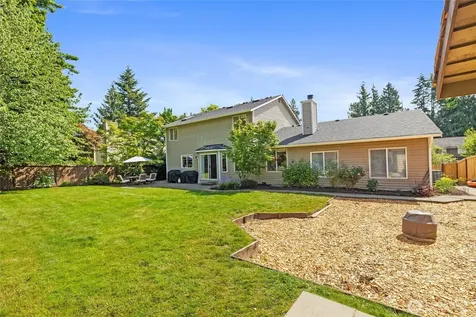 2204 112th Drive NE Lake Stevens WA 98258