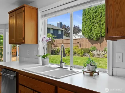 2204 112th Drive NE Lake Stevens WA 98258