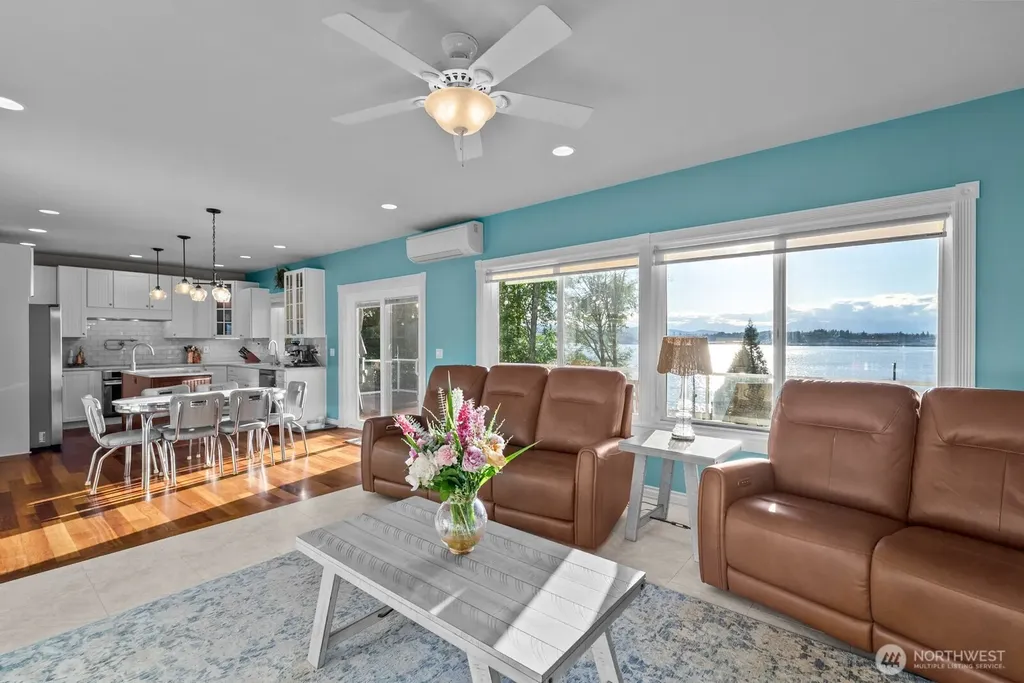 2717 E Lidstrom Hill Road Port Orchard WA 98366