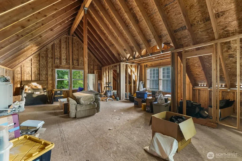 2717 E Lidstrom Hill Road Port Orchard WA 98366