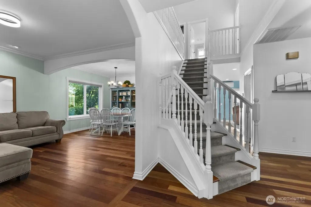 2717 E Lidstrom Hill Road Port Orchard WA 98366
