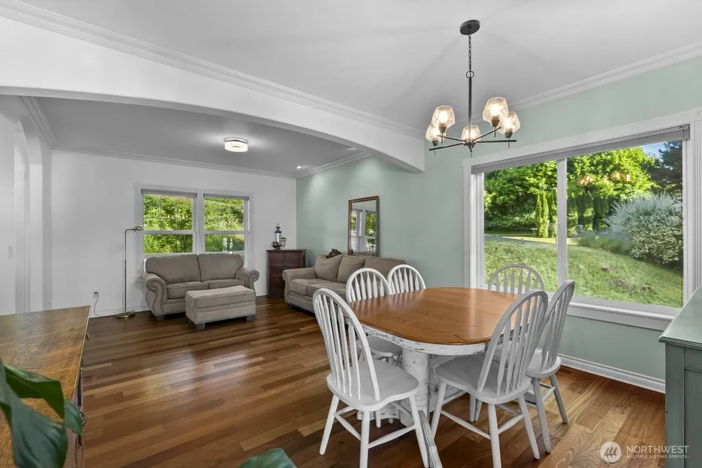 2717 E Lidstrom Hill Road Port Orchard WA 98366