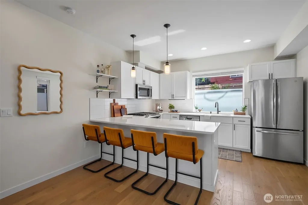 5244 Brooklyn Avenue NE Seattle WA 98105