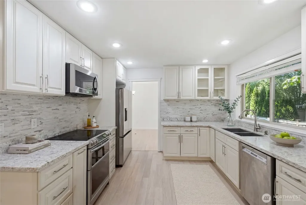 12708 NE 101 Place Kirkland WA 98033