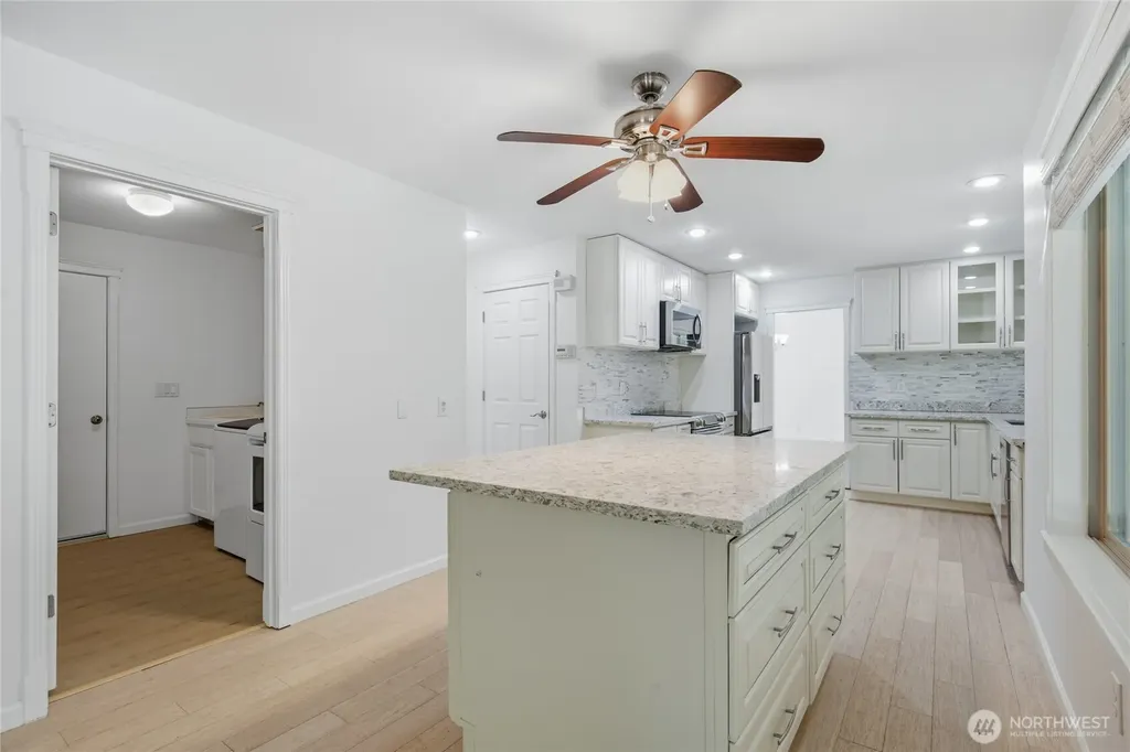 12708 NE 101 Place Kirkland WA 98033