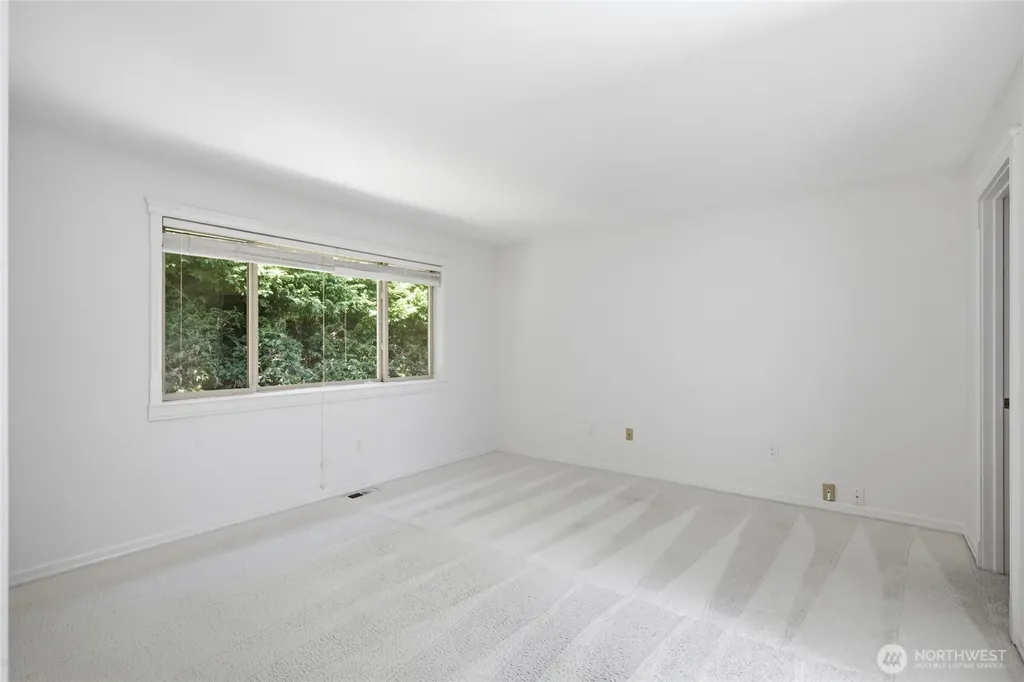 12708 NE 101 Place Kirkland WA 98033