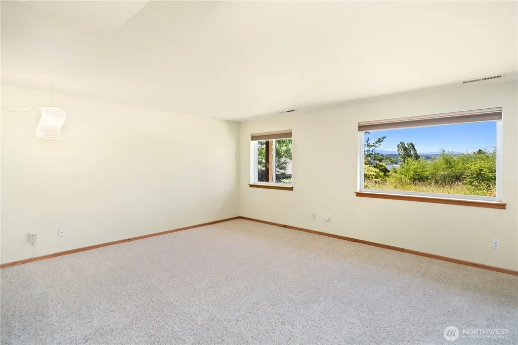 61 Robbins Road Nordland WA 98358