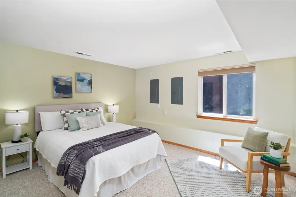 61 Robbins Road Nordland WA 98358