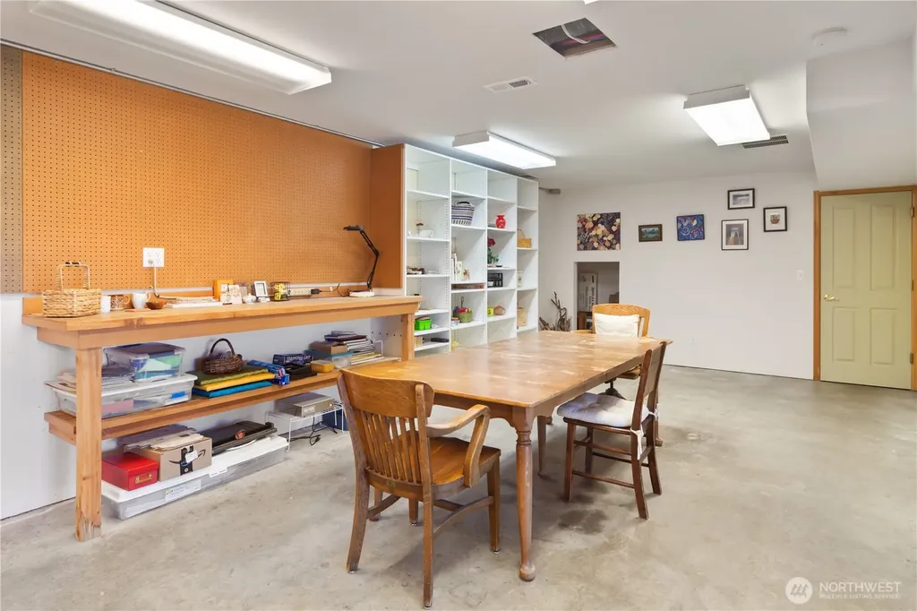 61 Robbins Road Nordland WA 98358
