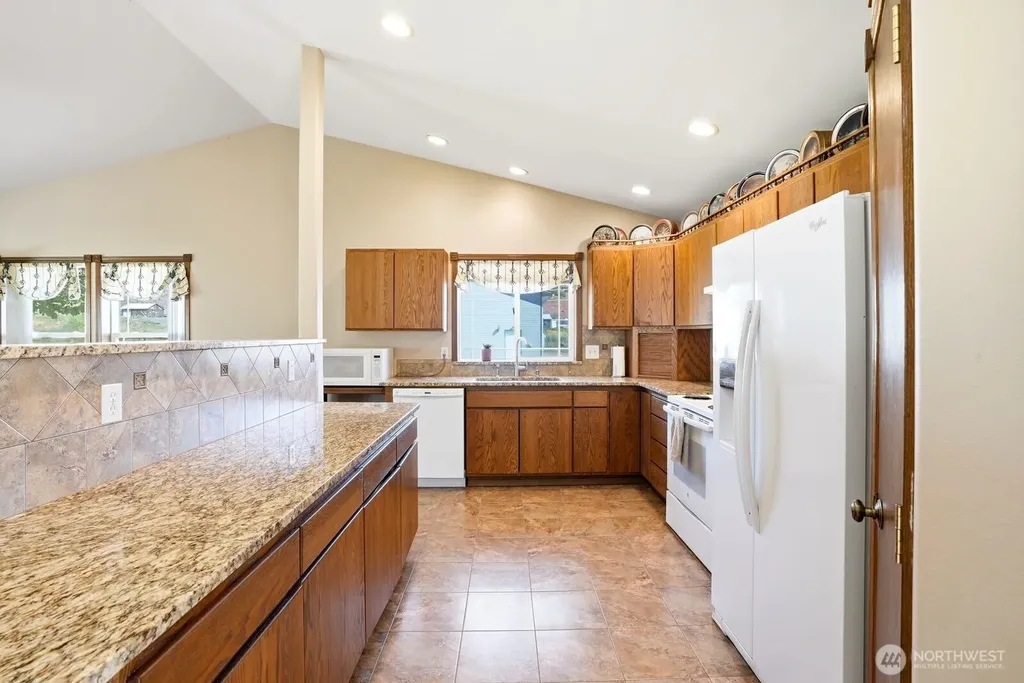 15180 Cottonwood Canyon Road Yakima WA 98908