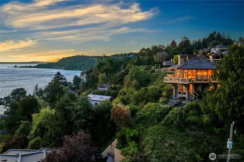 4604 W Raye Street Seattle WA 98199
