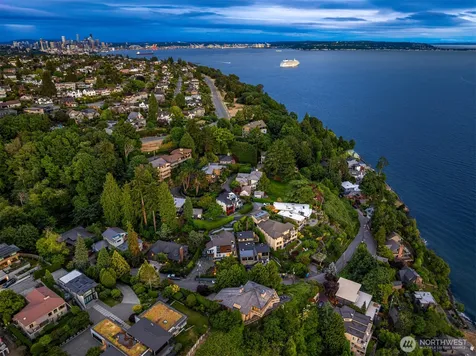 4604 W Raye Street Seattle WA 98199