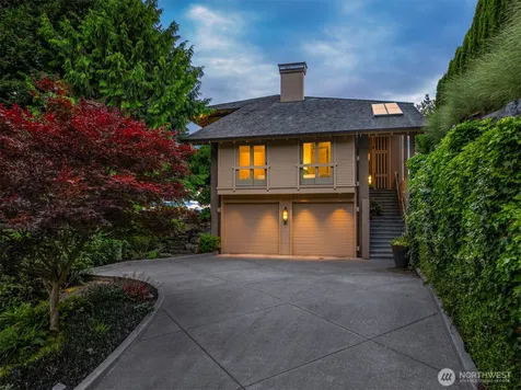 4604 W Raye Street Seattle WA 98199