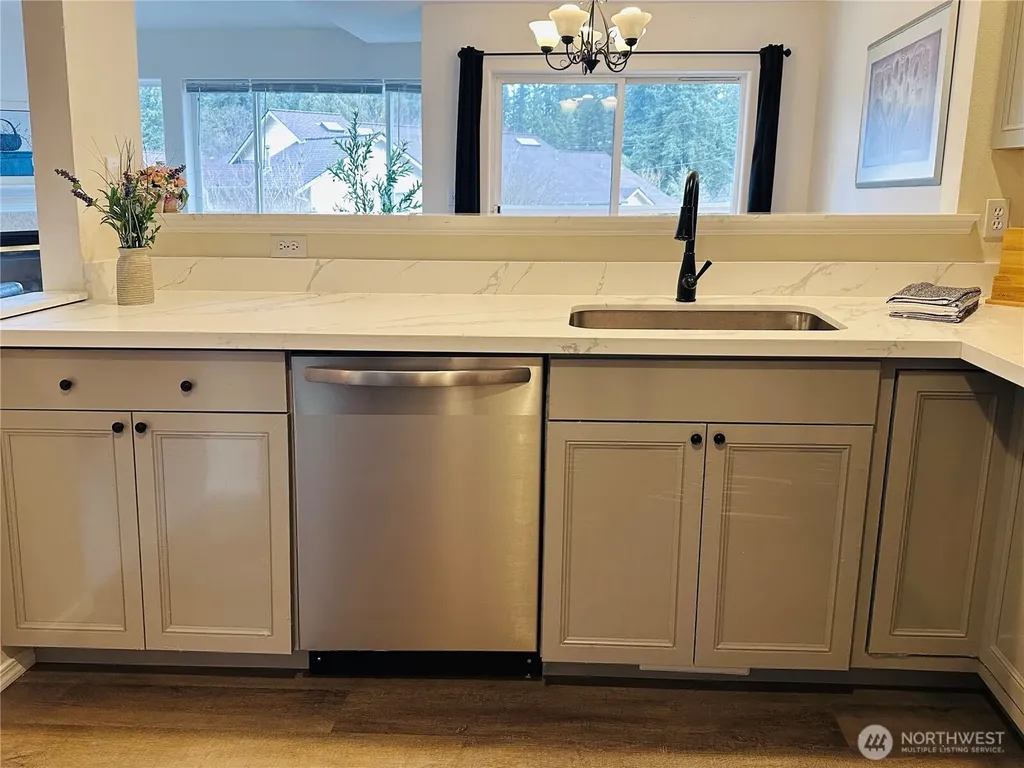 8828 238th St SW Edmonds WA 98026