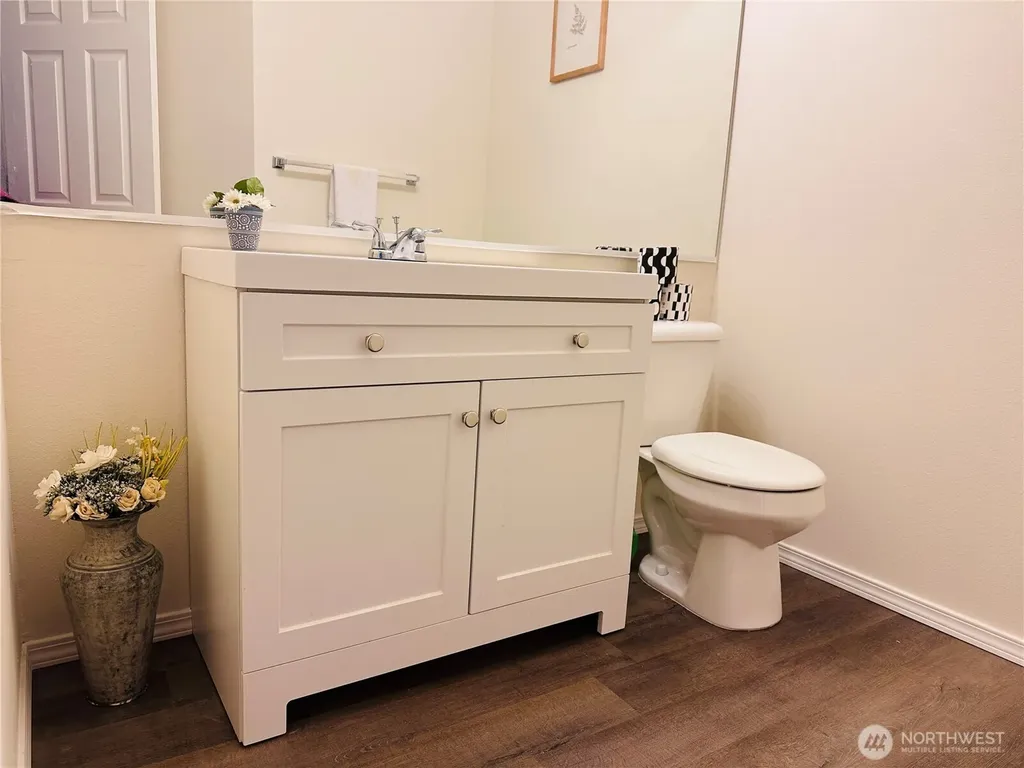 8828 238th St SW Edmonds WA 98026