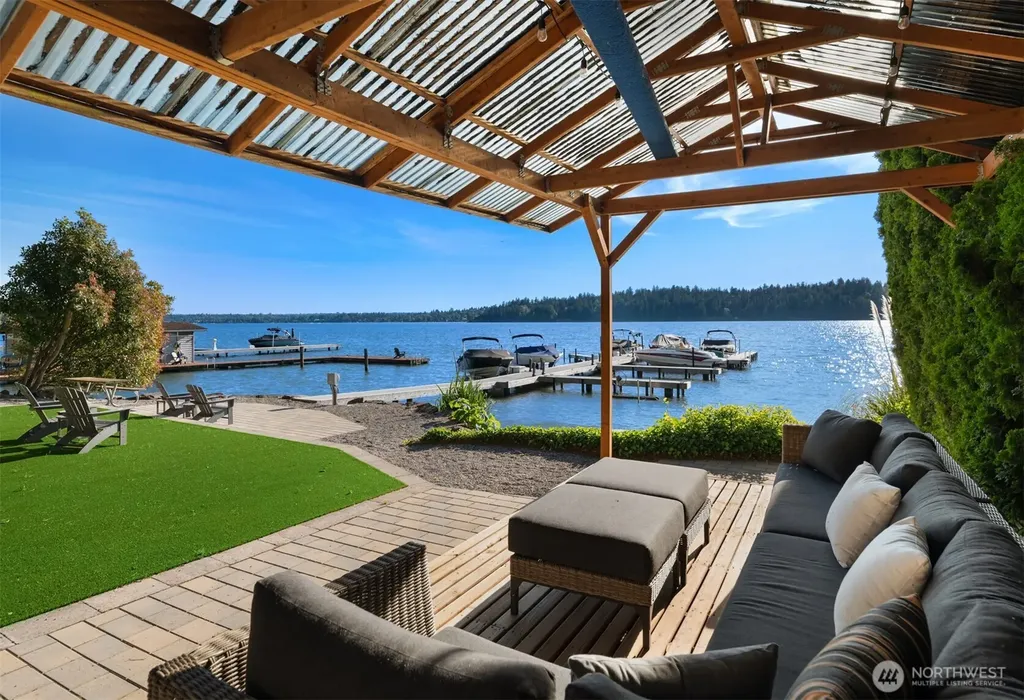 4889 Forest Avenue SE Mercer Island WA 98040
