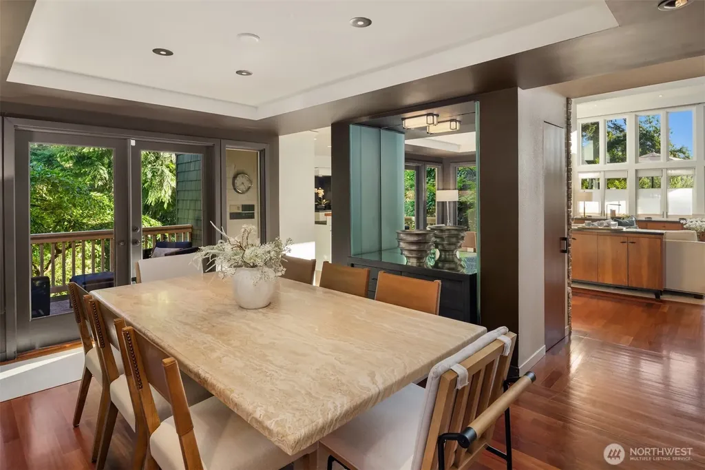 4889 Forest Avenue SE Mercer Island WA 98040