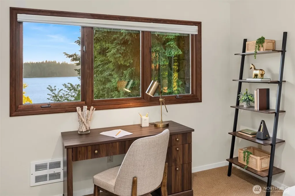 4889 Forest Avenue SE Mercer Island WA 98040