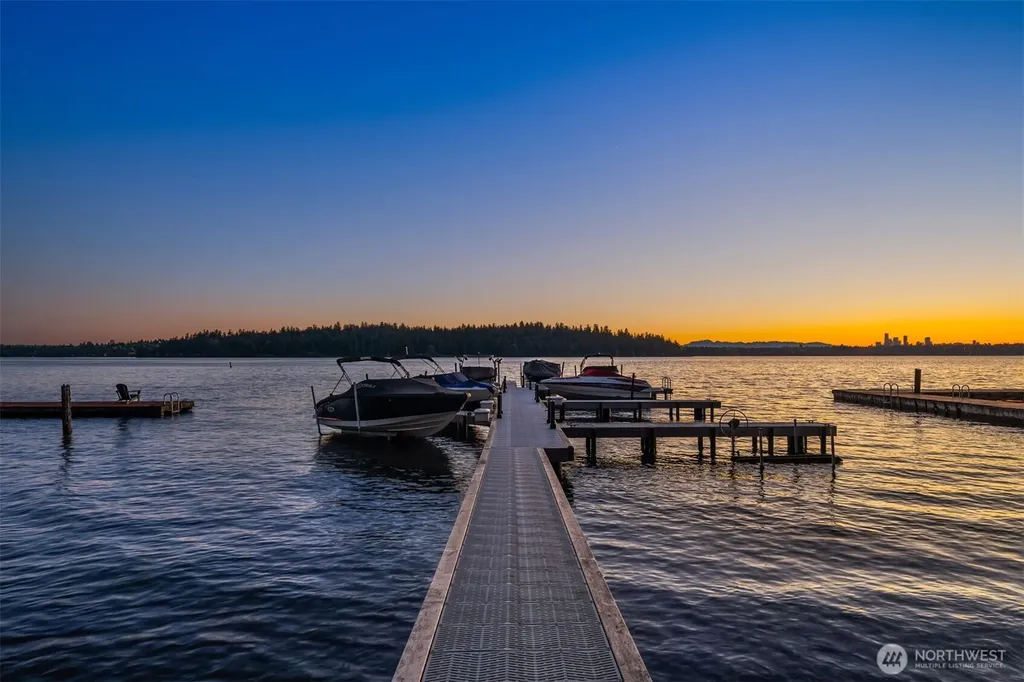 4889 Forest Avenue SE Mercer Island WA 98040