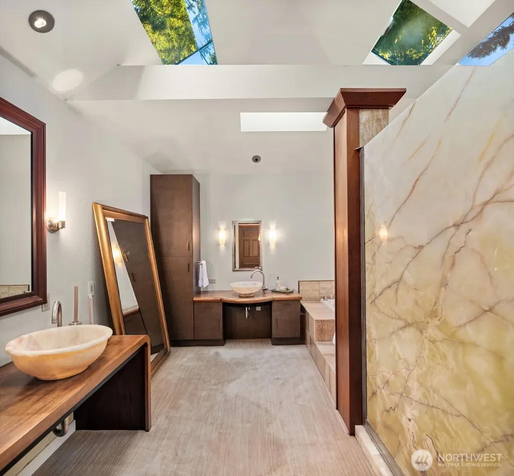 4889 Forest Avenue SE Mercer Island WA 98040