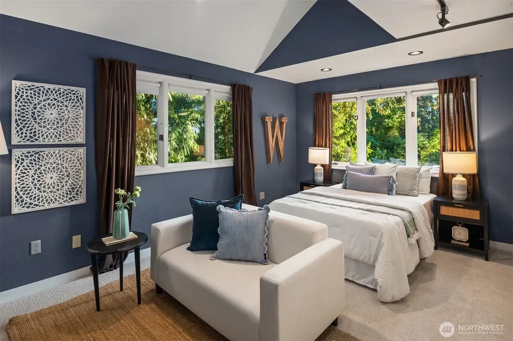 4889 Forest Avenue SE Mercer Island WA 98040