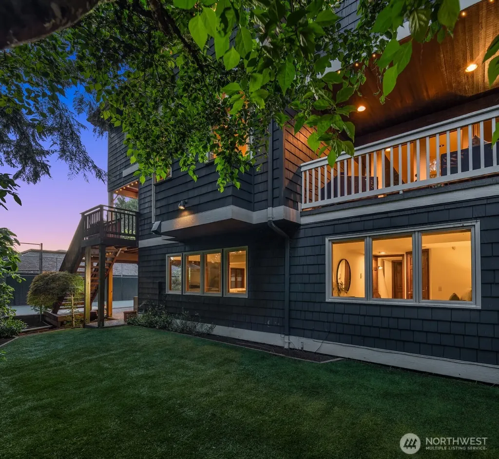 4889 Forest Avenue SE Mercer Island WA 98040
