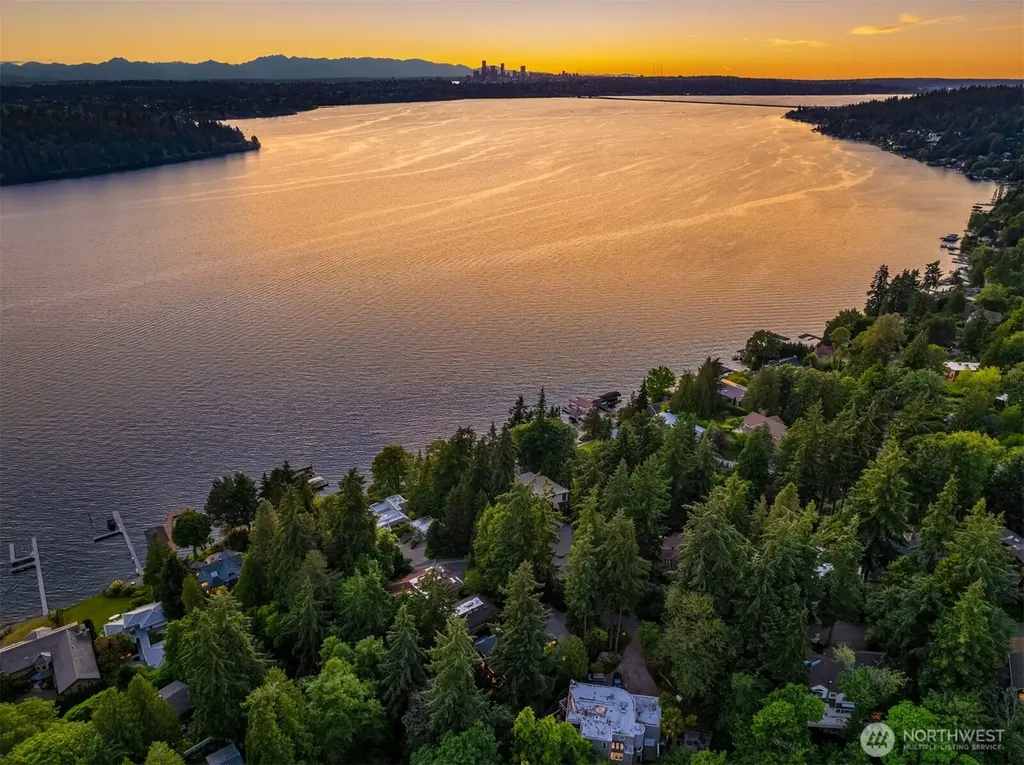 4889 Forest Avenue SE Mercer Island WA 98040