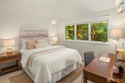 4889 Forest Avenue SE Mercer Island WA 98040