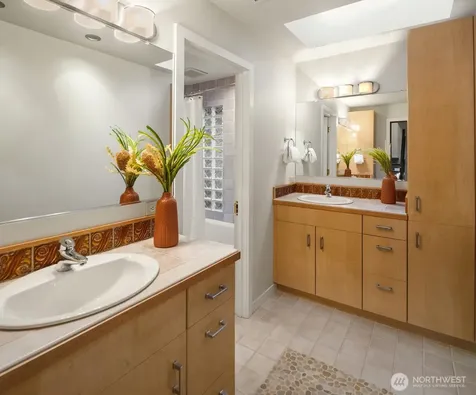 4889 Forest Avenue SE Mercer Island WA 98040