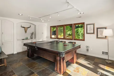 4889 Forest Avenue SE Mercer Island WA 98040