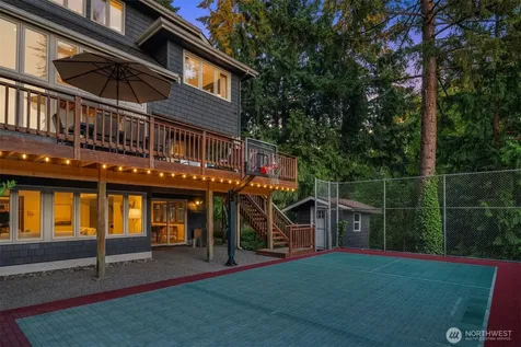 4889 Forest Avenue SE Mercer Island WA 98040