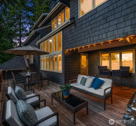 4889 Forest Avenue SE Mercer Island WA 98040