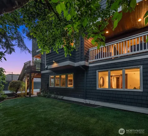 4889 Forest Avenue SE Mercer Island WA 98040
