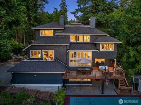 4889 Forest Avenue SE Mercer Island WA 98040