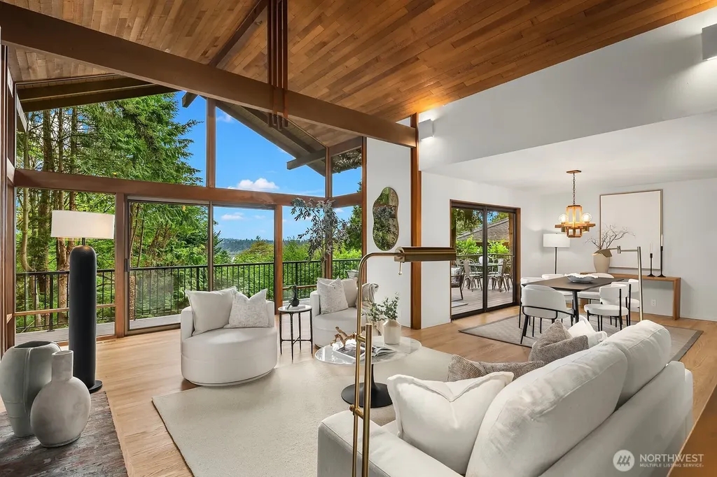 6750 W Mercer Way Mercer Island WA 98040