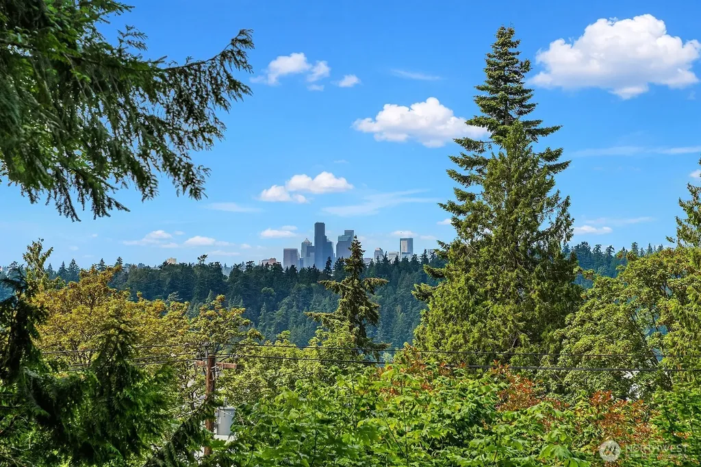 6750 W Mercer Way Mercer Island WA 98040