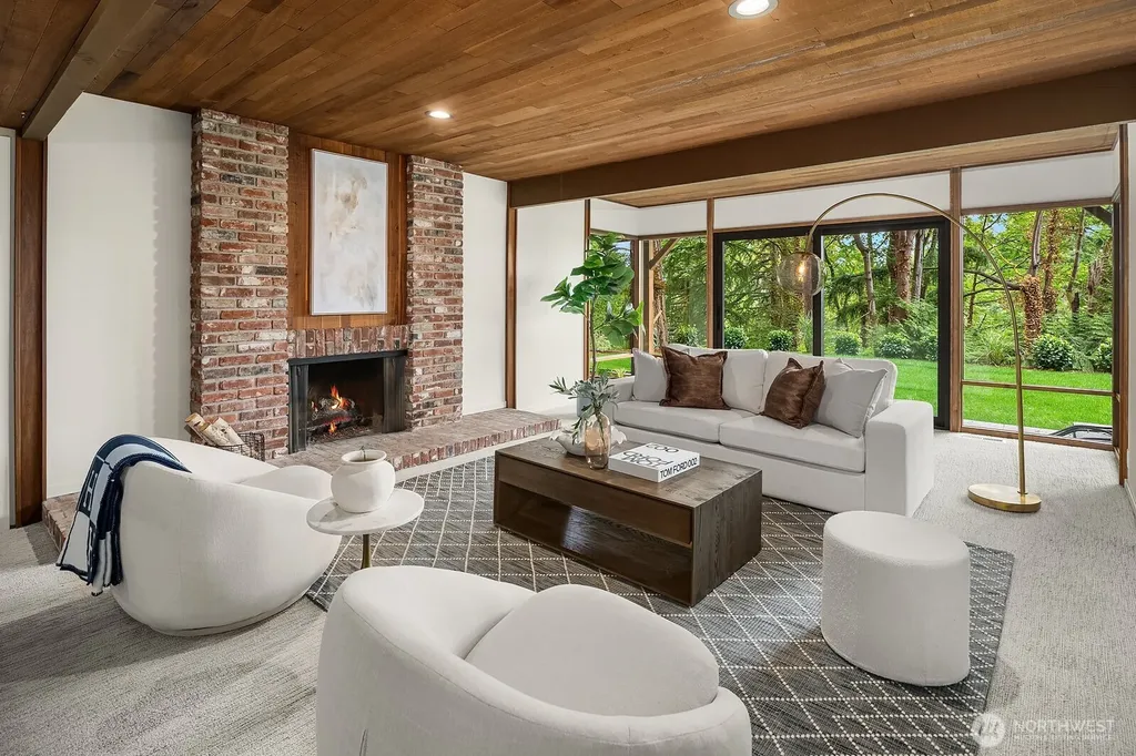 6750 W Mercer Way Mercer Island WA 98040